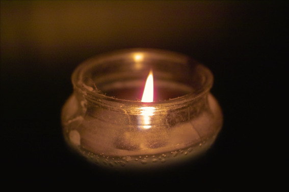 http://bumba.net/~hmaon/photos/candle.jpg